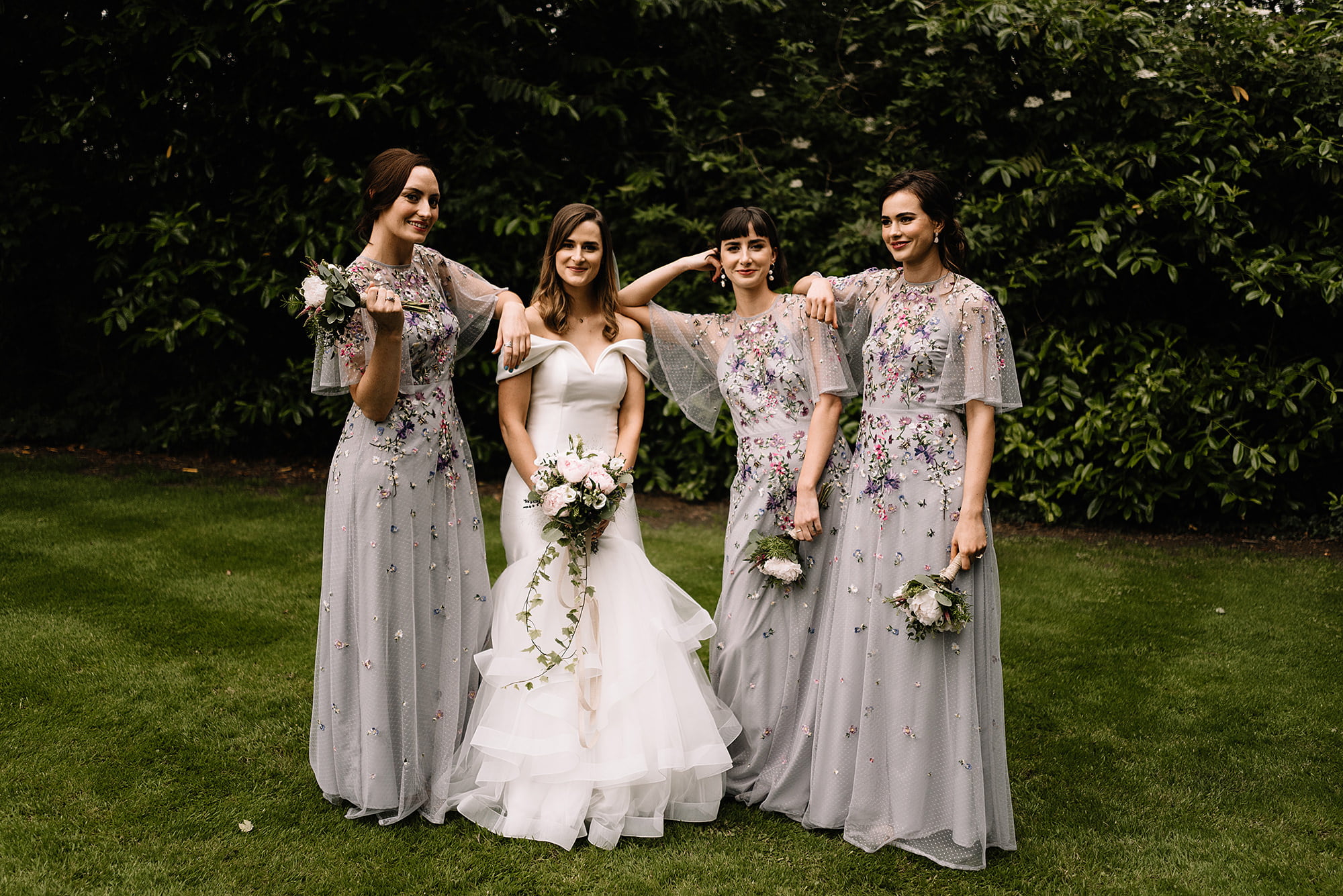 How to Choose Perfect Bridesmaid Dresses for A Wedding?